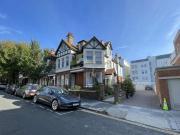 York Avenue, Hove, Studio Flat For