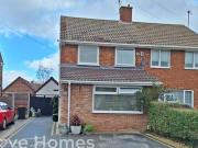 York Close, Barton le clay, 2 Bedroom Semi detached