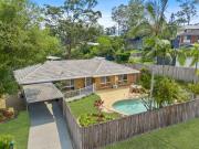 YOUR CHANCE TO CALL MUDGEERABA HOME â SET ON Â¼ ACRE PLUS!