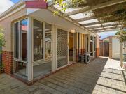 YOUR PERFECT COMO RETREAT – SPACIOUS, SECURE & CENTRAL