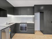 Your Prahran Lifestyle Starts Here – Modern 2 Bedroom...