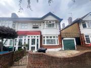 Yoxley Drive, Ilford IG2, 4 bed terraced house to rent,...