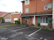 Yzeure, Appartement type 2 avec garage et petit terrain...