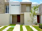 Zakia casa de 3 recamaras en VENTA RAH4746