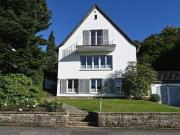 Zauberhafte Zeitlosigkeit: Bezugsklares 50er Jahre...