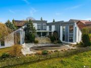 Zeitgenössische 7,5 Zimmer Villa mit Architektur und Pool