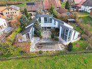 Zeitgenössische 7,5 Zimmer Villa mit Architektur und Pool