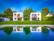 Zeitgenössische, von Architekten entworfene Villa mit...