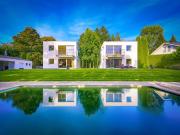 Zeitgenössische, von Architekten entworfene Villa mit...