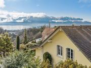 Zeitloser Charme für diese freistehende Villa