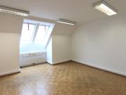 Zentral begehbares Büro im 4. Stock eines Bürogebäudes...