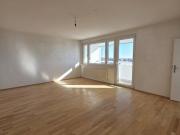 Zentral gelegene 2 Raum Wohnung mit XL Loggia und...