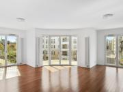 Zentral, großzügig und modern: Etagenwohnung mit...