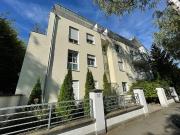 Zentral, hell & charmant: 2 Zimmer Wohnung mit Balkon