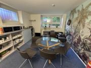 ZENTRAL MIT VIEL PLATZ