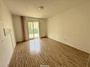 Zentral & mit XL Terrasse – Renovierte 3 Zimmer Wohnung...