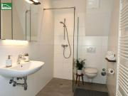 Zentrale 2 Zimmer Wohnung mit Balkon, Schlossbergblick... Zentrale 2 Zimmer Wohnung mit Balkon, Schlossbergblick...