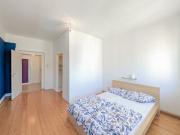 Zentrale 73 m² Wohnung: 2 getrennte Zimmer, neue Küche,...