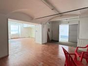 Zentrale Büro oder Lagerfläche mit optionalem Archivraum...