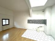 zentrale Dachgeschosswohnung Optional mit EBK + Aufzug...