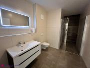 Zentrale, moderne Wohnung mit Terrasse in Grün und...