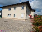 Zentrale, moderne Wohnung mit Terrasse in Grün und...