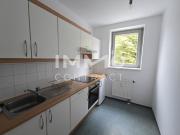 Zentrale und freundliche 2 Zimmer Wohnung mit Balkon...