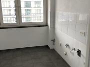 zentrale und großzügige 3 Zimmer Wohnung mit Balkon und...