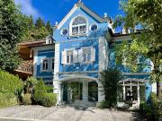 Zentrale Wohnung mit Indoor Pool möbliert