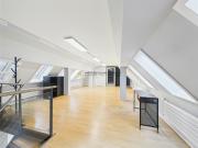 Zentrales Büro über zwei Etagen modern ausgestattet mit...