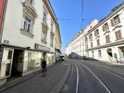 Zentrales, sehr schönes Zinshaus mit Bau und...