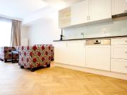 Zentrales Wohnen vollmöbliertes Apartment ca. 77 m² nähe...