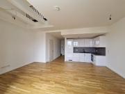 Zentrumsnahe Galeriewohnung mit Einbauküche und Tiefgarage