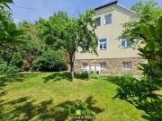 zentrumsnahes Miethaus Garten Ruhe Oase mit Freiblick...