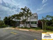 ZERO KM NO CONDOMÍNIO CHÁCARA DOS LAGOS COM 4 SUITES