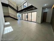 Zibatá casa dentro de privada en VENTA GB1120