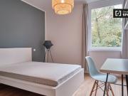 Zimmer in 4 Zimmer WG zu vermieten, Berlin
