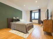 Zimmer in 5 Zimmer WG zu vermieten, Frankfurt