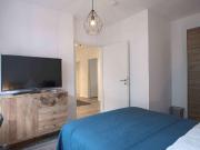 Zimmer in 5 Zimmer Wohnung zu vermieten, Frankfurt