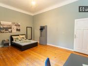 Zimmer in 7 Zimmer WG in Berlin zu vermieten