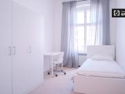 Zimmer in Apartment mit 5 Schlafzimmern in Prenzlauer Berg Zimmer in Apartment mit 5 Schlafzimmern in Prenzlauer Berg