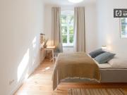 Zimmer in einem möblierten und ausgestatteten 3 Zimmer... Zimmer in einem möblierten und ausgestatteten 3 Zimmer...