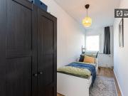 Zimmer in einer 6 Zimmer WG in Berlin