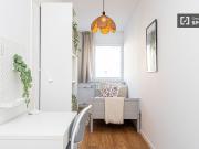 Zimmer in einer 6 Zimmer WG in Berlin