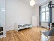 Zimmer in einer 6 Zimmer WG in Berlin zu vermieten