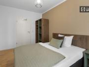 Zimmer in einer 7 Zimmer WG in Berlin zu vermieten