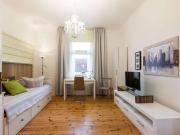 Zimmer in einer 9 Zimmer WG in Berlin zu vermieten