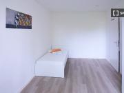 Zimmer in einer WG in Düsseldorf, 3 Schlafzimmer