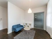 Zimmer in großzügiger und stilvoller Wohnung in Berlin