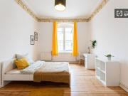 Zimmer in möblierter 3 Zimmer Wohnung in Charlottenburg